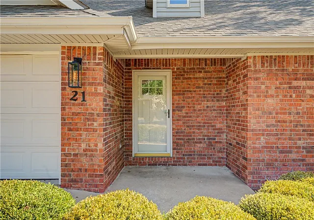 Photo 2 of Single family home for sale at 21 Greenridge Ln, Bentonville, AR 72712 | MLS# 1361674 | Listing updated on 2026-10-20