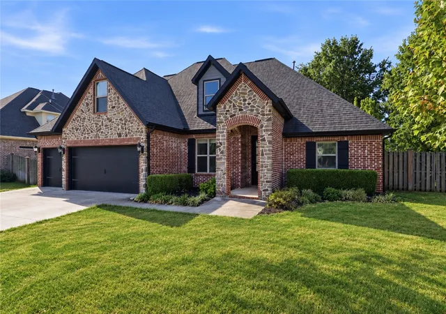 Photo 1 of Single family home for sale at 3906 W Lexington Dr, Rogers, AR 72758 | MLS# 1361504 | Listing updated on 2026-09-11