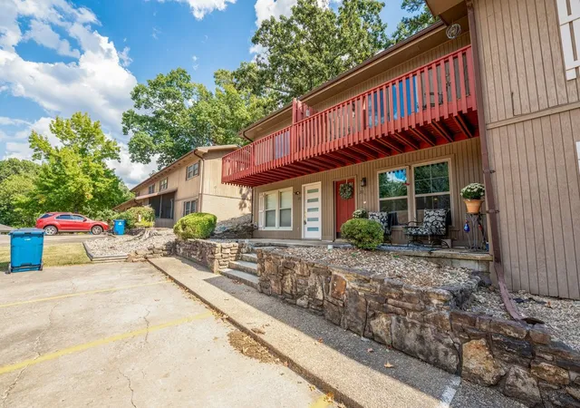 Photo 2 of Condo for sale at 31 Nantucket Dr, Bella Vista, AR 72715 | MLS# 1361255 | Listing updated on 2026-09-11
