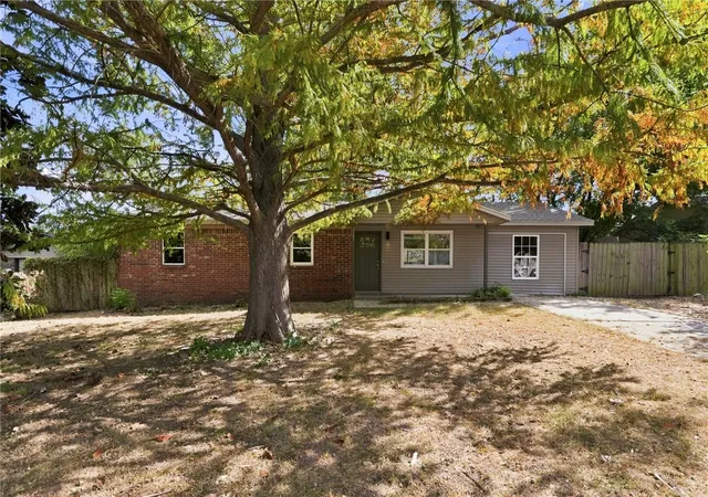 Photo 2 of Single family home for sale at 2303 Woodland Ave, Springdale, AR 72762 | MLS# 1359675 | Listing updated on 2026-09-10
