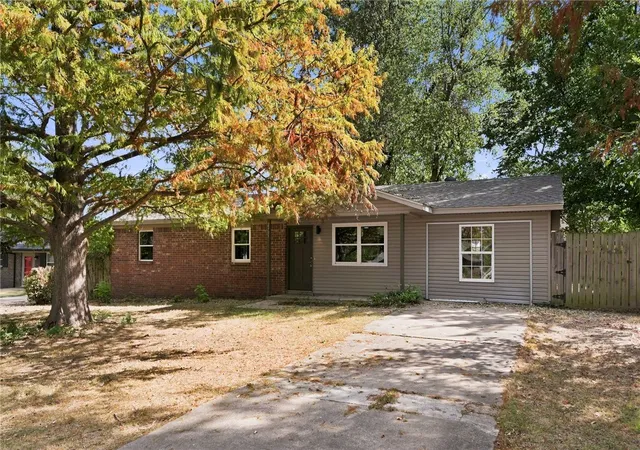 Photo 3 of Single family home for sale at 2303 Woodland Ave, Springdale, AR 72762 | MLS# 1359675 | Listing updated on 2026-09-10