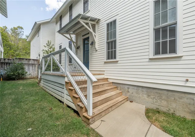 Photo 3 of Single family home for sale at 218 E & 216 S, Fayetteville, AR 72701 | MLS# 1361682 | Listing updated on 2026-09-11