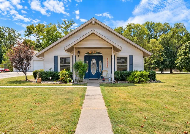 Photo 2 of Single family home for sale at 128 Riverview Dr, Anderson, MO 64831 | MLS# 1361743 | Listing updated on 2026-10-21