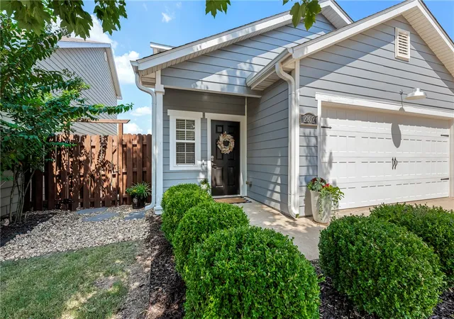 Photo 2 of Single family home for sale at 2802 Arbor Rd, Bentonville, AR 72713 | MLS# 1361560 | Listing updated on 2026-09-20