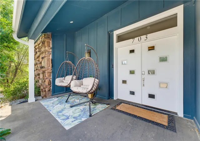 Photo 2 of Single family home for sale at 703 Bella Vista Rd, Bentonville, AR 72712 | MLS# 1359906 | Listing updated on 2026-09-11