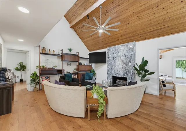 Photo 4 of Single family home for sale at 703 Bella Vista Rd, Bentonville, AR 72712 | MLS# 1359906 | Listing updated on 2026-09-11