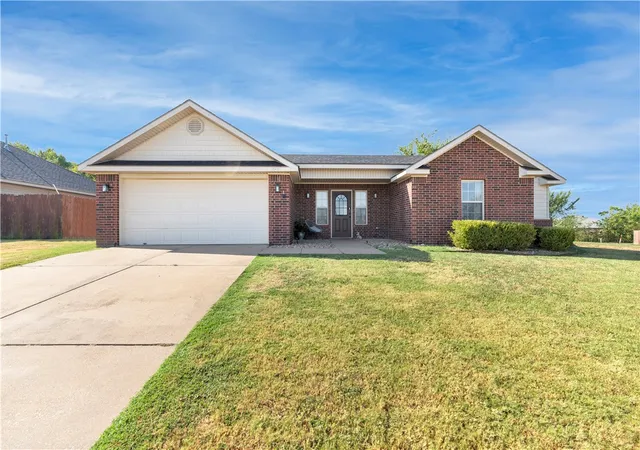Photo 2 of Single family home for sale at 1141 Morgan Haley Ln, Springdale, AR 72764 | MLS# 1361739 | Listing updated on 2026-10-03