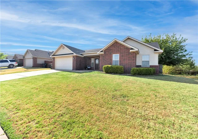 Photo 3 of Single family home for sale at 1141 Morgan Haley Ln, Springdale, AR 72764 | MLS# 1361739 | Listing updated on 2026-10-03