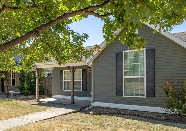Photo 3 of Single family home for sale at 4535 W Sweetgum Ln, Fayetteville, AR 72704 | MLS# 1361299 | Listing updated on 2026-09-11