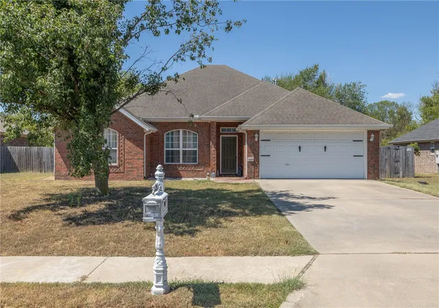 Photo 1 of Single family home for sale at 1293 S Homestead Ln, West Fork, AR 72774 | MLS# 1360500 | Listing updated on 2026-09-11