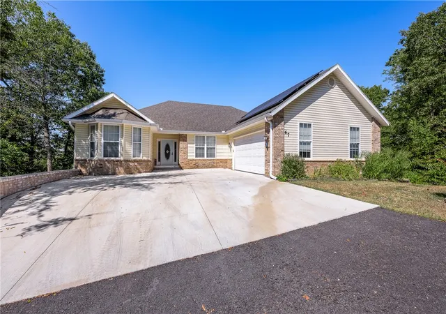 Photo 1 of Single family home for sale at 67 Skipton Dr, Bella Vista, AR 72714 | MLS# 1361616 | Listing updated on 2026-09-11