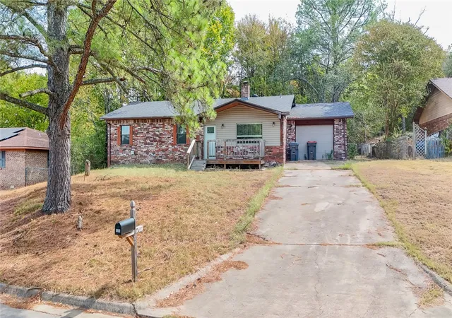 Photo 1 of Single family home for sale at 1205 S Muskogee Ave, Russellville, AR 72801 | MLS# 1361760 | Listing updated on 2026-09-11