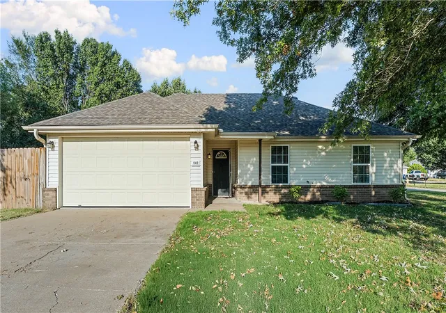 Photo 2 of Single family home for sale at 1302 Anna St, Bentonville, AR 72712 | MLS# 1361636 | Listing updated on 2026-09-11