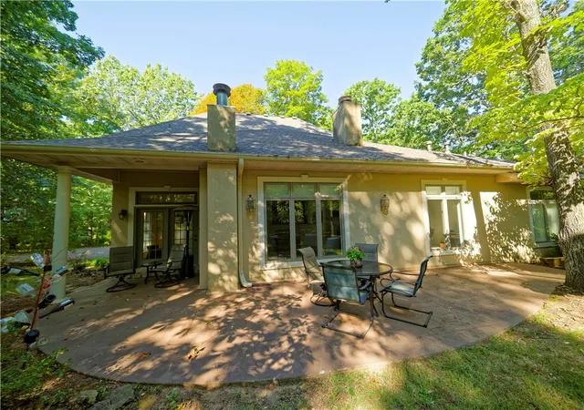 Photo 2 of Single family home for sale at 2810 Inwood Dr, Harrison, AR 72601 | MLS# 1361687 | Listing updated on 2026-09-11