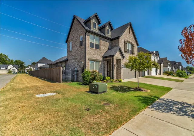 Photo 2 of Single family home for sale at 2404 Sw Preston Park Ave, Bentonville, AR 72713 | MLS# 1361652 | Listing updated on 2026-09-12