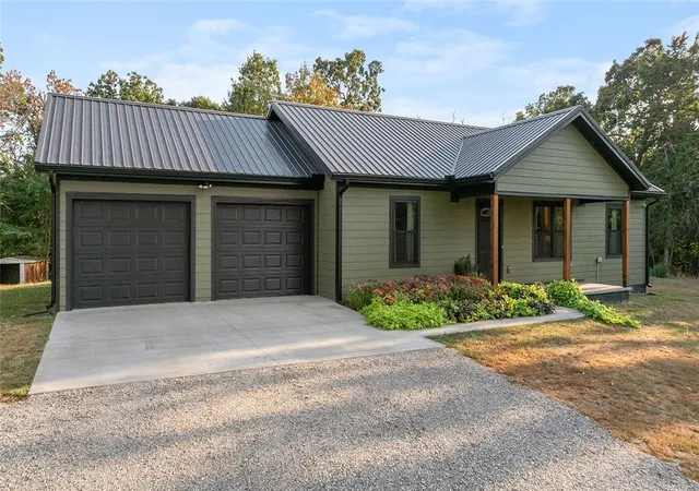 Photo 1 of Single family home for sale at 2374 Upper Ml Crk Rd, Noel, MO 64854 | MLS# 1361630 | Listing updated on 2026-09-11