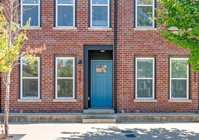 Photo 3 of Townhouse for sale at 429 SW B St, Bentonville, AR 72712 | MLS# 1361503 | Listing updated on 2026-09-14