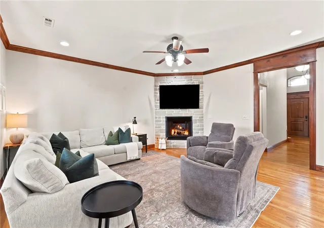 Photo 2 of Single family home for sale at 5608 W Murfield Dr, Rogers, AR 72758 | MLS# 1361724 | Listing updated on 2026-10-21