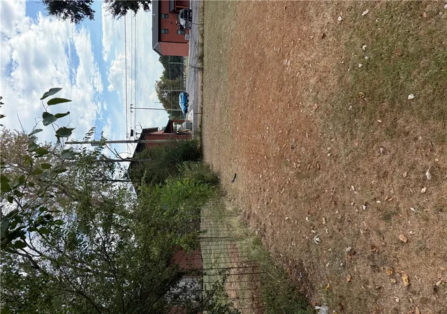 Photo 13 of Single family home for sale at 912 F St, Russellville, AR 72801 | MLS# 1361704 | Listing updated on 2026-09-11