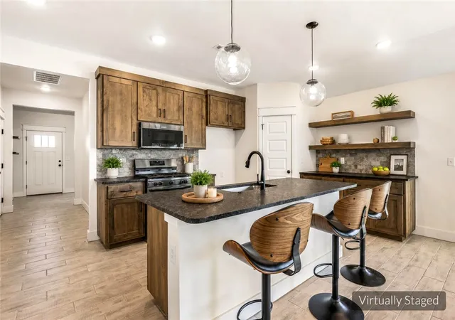 Photo 2 of Single family home for sale at 637 Lewis St, Pea Ridge, AR 72751 | MLS# 1361671 | Listing updated on 2026-10-05