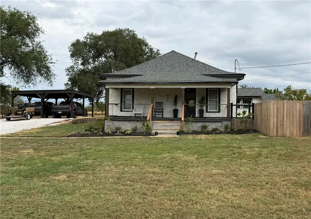 Single family home for sale at 503 Shady St, Lincoln, AR 72744 | MLS# 1361810