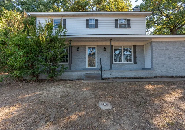 Photo 1 of Single family home for sale at 1 Old Greenwood Ln, Fort Smith, AR 72903 | MLS# 1361710 | Listing updated on 2026-09-12
