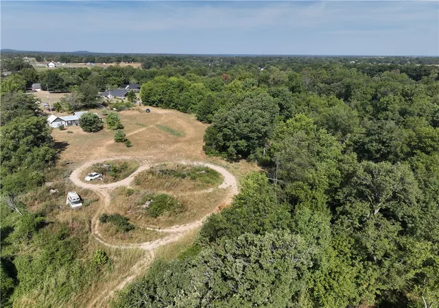 Photo 4 of Manufactured home for sale at 19068 Clear Water Rd, Springdale, AR 72762 | MLS# 1361537 | Listing updated on 2026-09-12