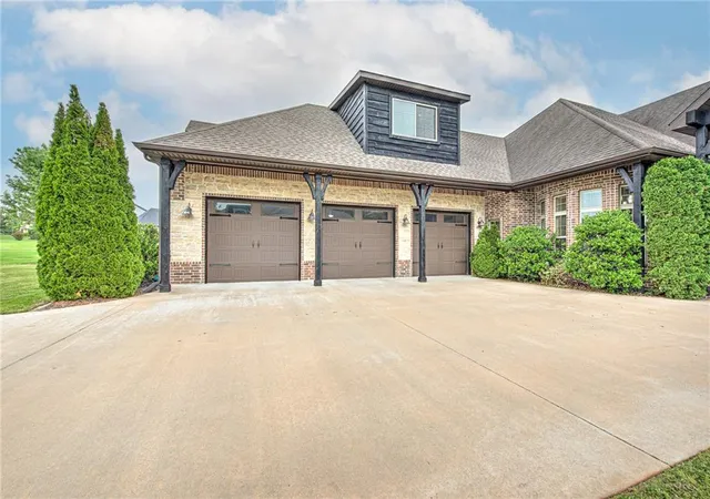 Photo 44 of Single family home for sale at 4951 Sagely Ln, Fayetteville, AR 72703 | MLS# 1361756 | Listing updated on 2026-09-12