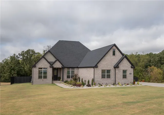 Photo 2 of Single family home for sale at 20980 Double Tree Xing, Springdale, AR 72762 | MLS# 1361477 | Listing updated on 2026-09-12