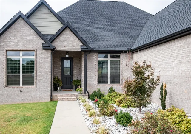 Photo 2 of Single family home for sale at 20980 Double Tree Xing, Springdale, AR 72762 | MLS# 1361477 | Listing updated on 2026-09-12