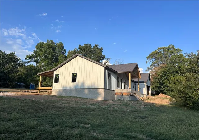 Single family home for sale at 1271 Park Ave, Harrison, AR 72601 | MLS# 1361639
