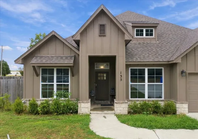 Photo 4 of Single family home for sale at 135 E Boston, Broken Arrow, OK 74012 | MLS# 1361900 | Listing updated on 2026-09-12