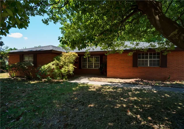 Photo 1 of Single family home for sale at 1106 Bronco Ln, Springdale, AR 72762 | MLS# 1361902 | Listing updated on 2026-09-12