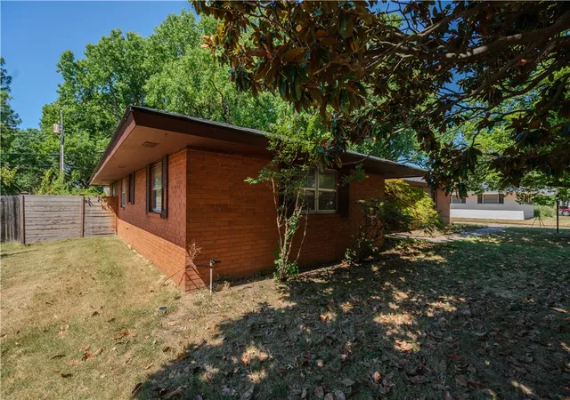 Photo 4 of Single family home for sale at 1106 Bronco Ln, Springdale, AR 72762 | MLS# 1361902 | Listing updated on 2026-09-12