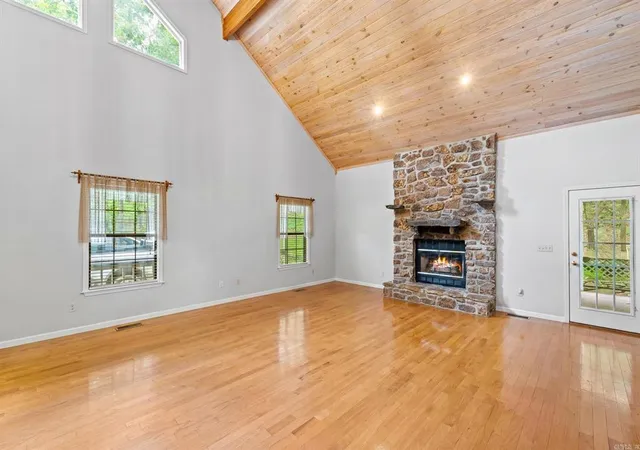 Photo 2 of Single family home for sale at 420 Shadow Ln, Clinton, AR 72031 | MLS# 1361914 | Listing updated on 2026-09-12