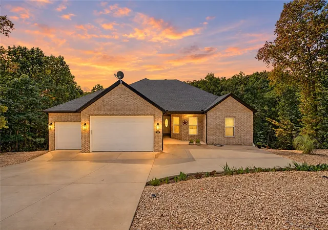 Photo 1 of Single family home for sale at 12 Gibson Ln, Bella Vista, AR 72715 | MLS# 1361795 | Listing updated on 2026-10-21