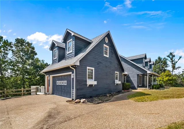 Photo 3 of Single family home for sale at 15800 Abbey Ln, Rogers, AR 72756 | MLS# 1361428 | Listing updated on 2026-09-12