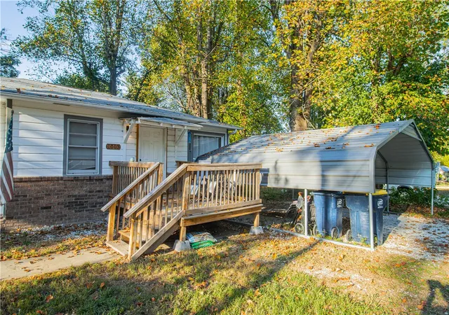 Single family home for sale at 1003 W Newman Ave, Harrison, AR 72601 | MLS# 1361382