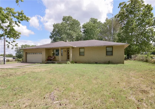 Photo 1 of Single family home for sale at 412 S Old Wire Rd, Washburn, MO 65772 | MLS# 1361941 | Listing updated on 2026-09-13