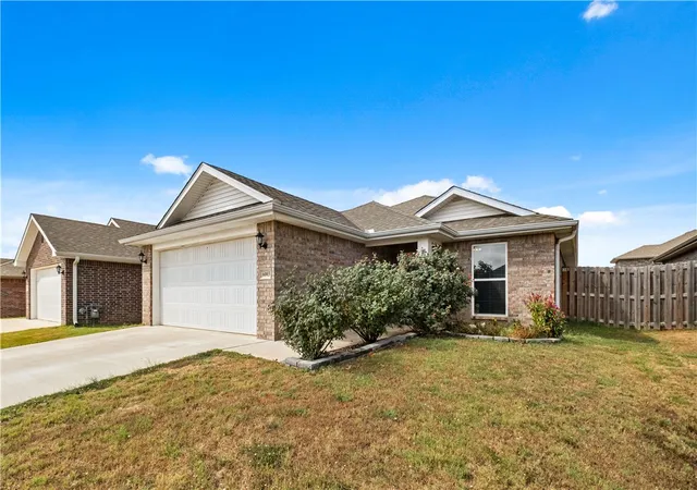 Photo 3 of Single family home for sale at 6003 Nw Ettie May St, Bentonville, AR 72713 | MLS# 1361938 | Listing updated on 2026-10-06