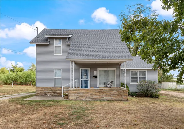 Photo 1 of Single family home for sale at 1521 S 4th Street, Rogers, AR 72756 | MLS# 1361962 | Listing updated on 2026-09-14
