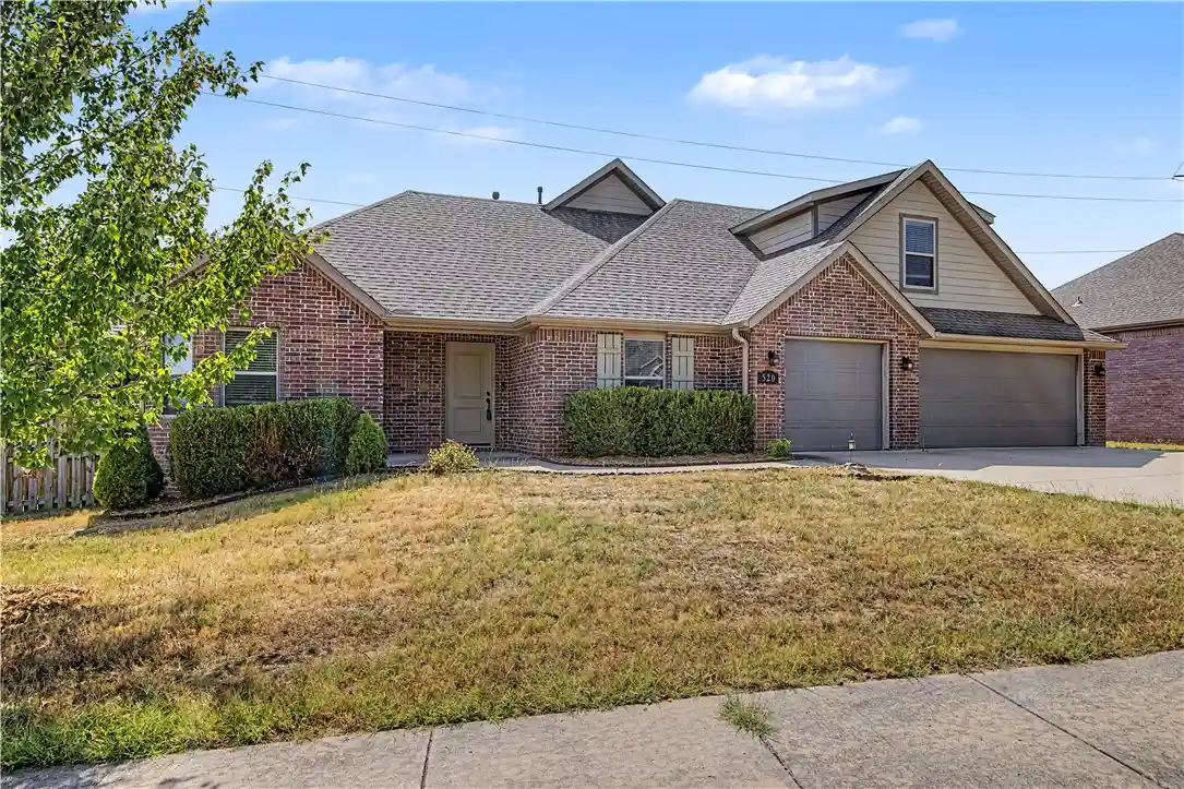 Photo 1 of Single family home for sale at 520 Sorrento Dr, Centerton, AR 72719 | MLS# 1361413 | Listing updated on 2026-10-27