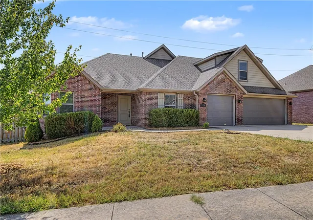 Photo 1 of Single family home for sale at 520 Sorrento Dr, Centerton, AR 72719 | MLS# 1361413 | Listing updated on 2026-10-04