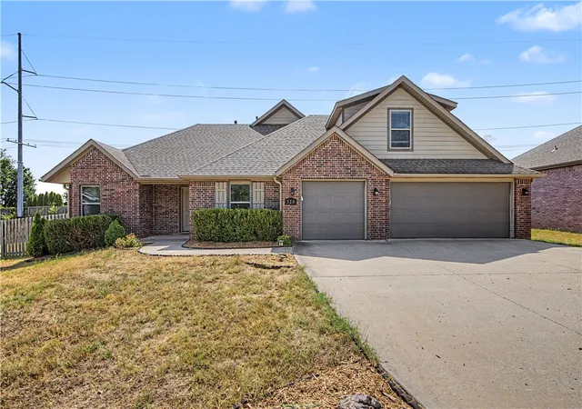 Photo 2 of Single family home for sale at 520 Sorrento Dr, Centerton, AR 72719 | MLS# 1361413 | Listing updated on 2026-10-04