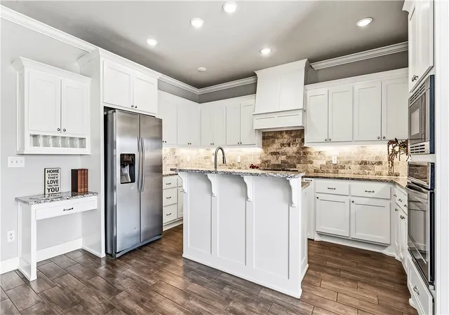 Photo 3 of Single family home for sale at 3304 Sw Brittany Rd, Bentonville, AR 72713 | MLS# 1361868 | Listing updated on 2026-10-21
