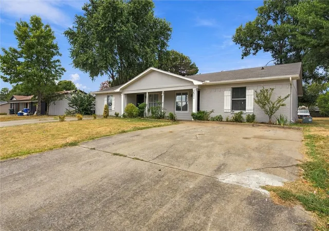 Photo 2 of Multi family home for sale at 1209 Carlsbad Tr #1209 & 1211, Fayetteville, AR 72704 | MLS# 1362047 | Listing updated on 2026-09-15