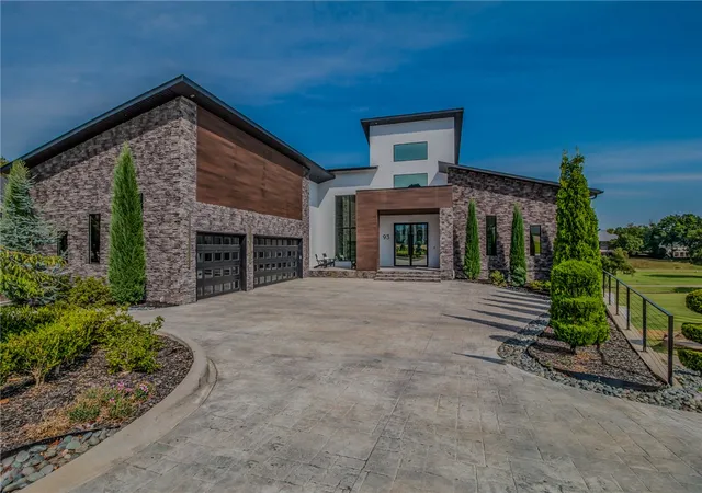 Photo 2 of Mansion for sale at 93 Champions Blvd, Rogers, AR 72758 | MLS# 1361546 | Listing updated on 2026-09-15