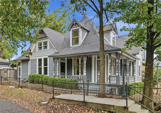 Photo 1 of Sale Pending at 10 White St, Eureka Springs, AR 72632 | MLS# 1362051 | Listing updated on 2026-10-03