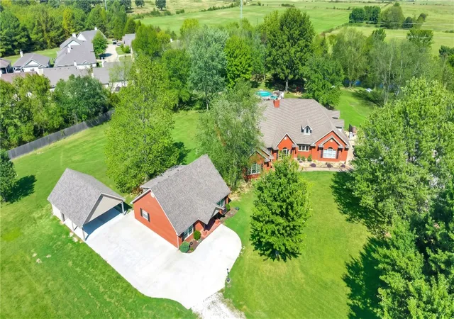 Photo 1 of Single family home for sale at 4005 N Old Wire Rd, Fayetteville, AR 72703 | MLS# 1361948 | Listing updated on 2026-10-20