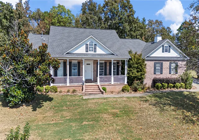 Photo 1 of Single family home for sale at 12 W Ridgeline Dr, Russellville, AR 72802 | MLS# 1362114 | Listing updated on 2026-10-19